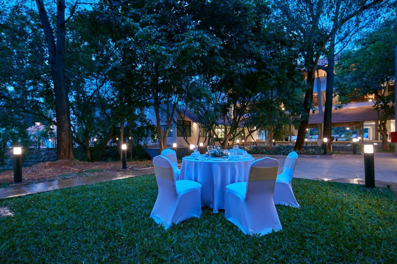 Signature Club Resort Devanahalli Esterno foto