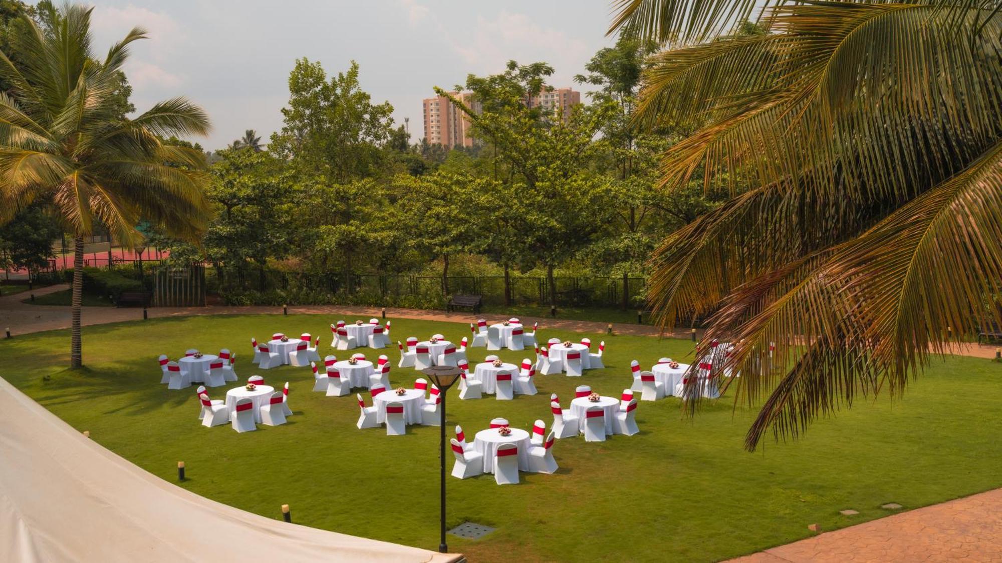 Signature Club Resort Devanahalli Esterno foto