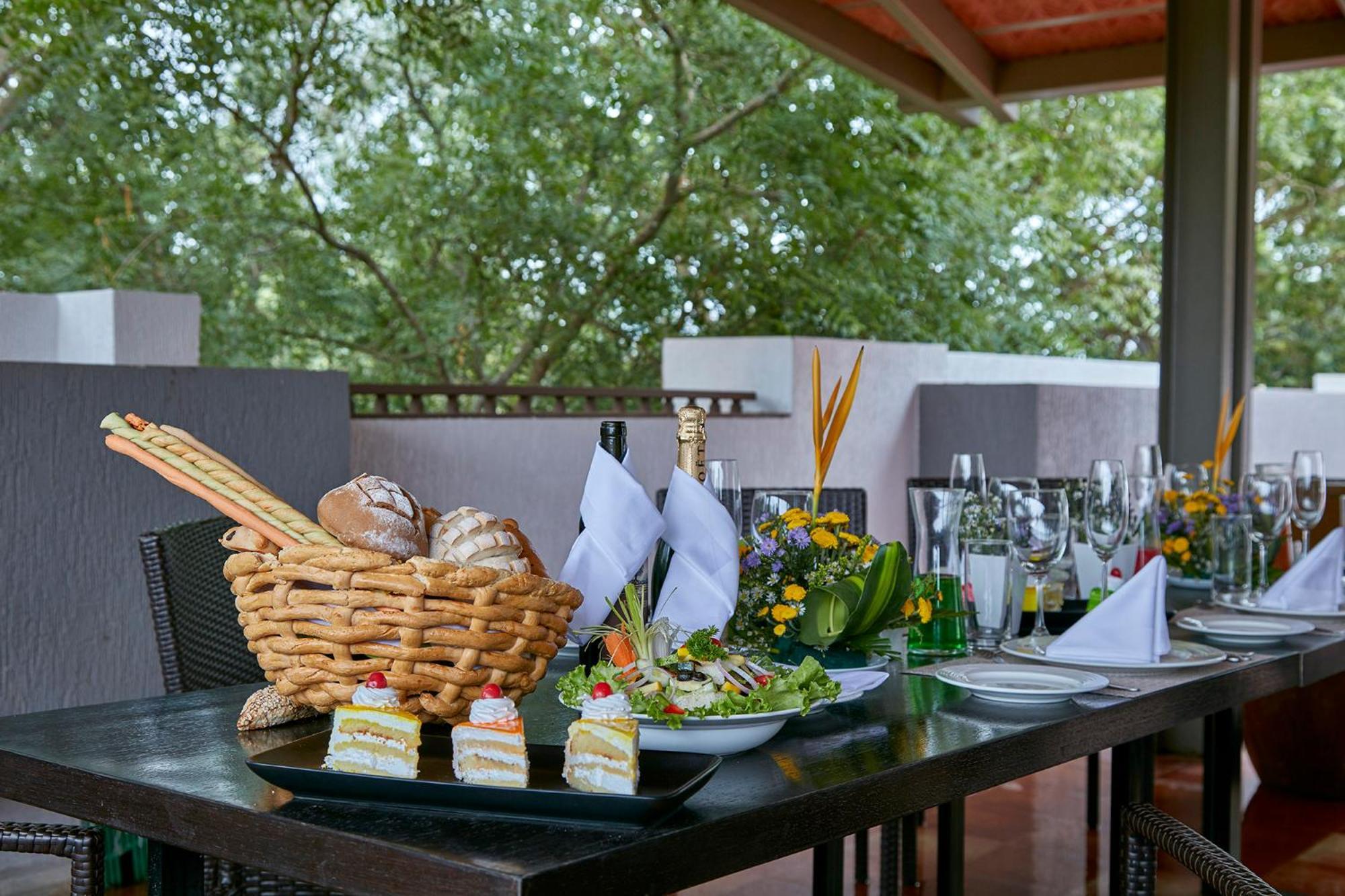Signature Club Resort Devanahalli Esterno foto