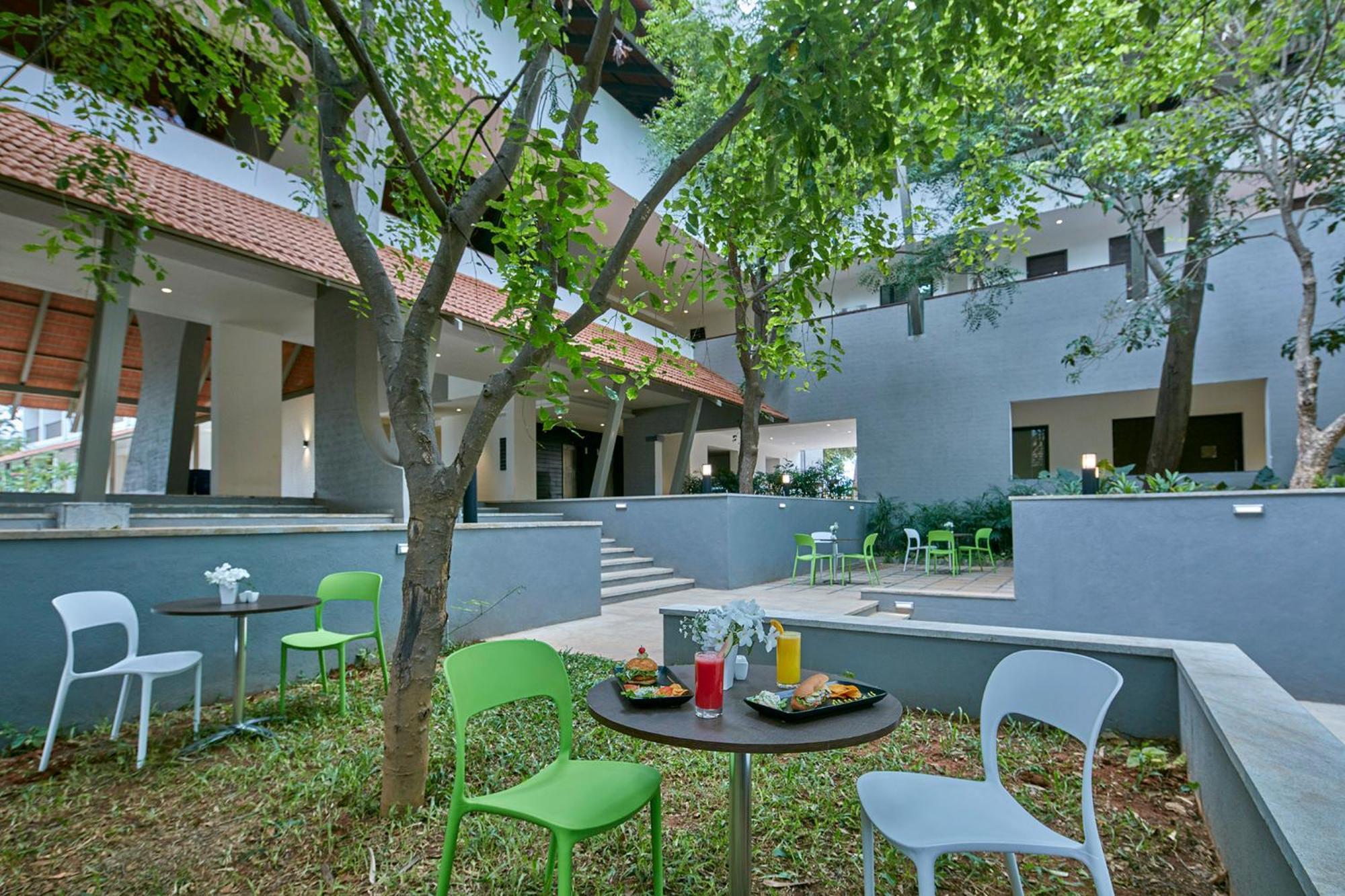 Signature Club Resort Devanahalli Esterno foto